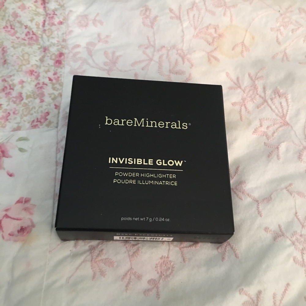Powder highlighter